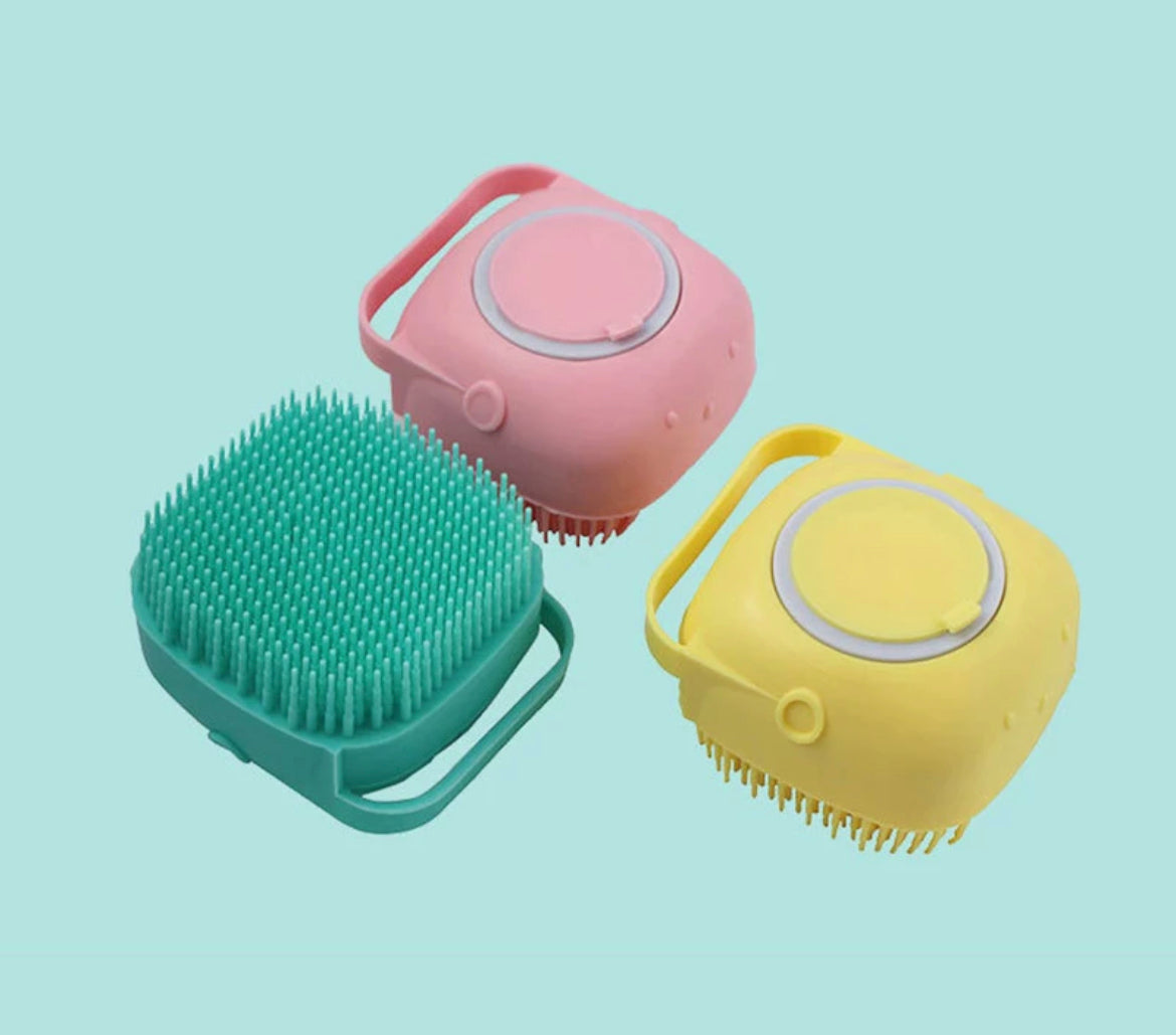 Pet shampoo brush