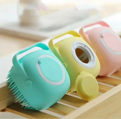 Pet shampoo brush