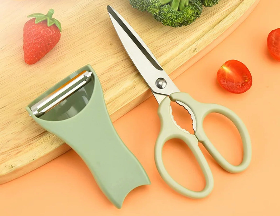 Peeler and scissors set